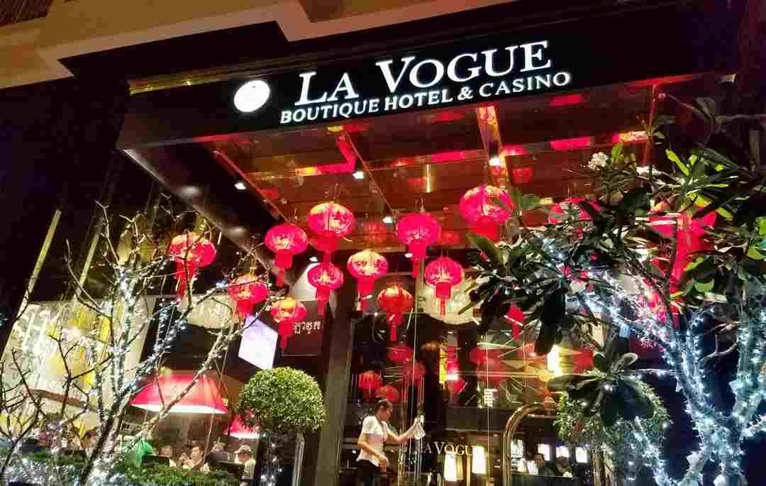 Vẻ ngoài tráng lệ của La Vogue Boutique Hotel & Casino 